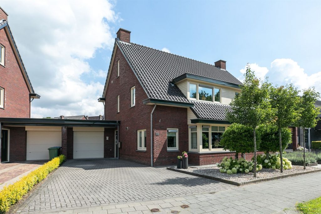 Bricknet - Woonhuis - Koop - Beukenlaan 1 B 4731 CD Oudenbosch Noord-Brabant