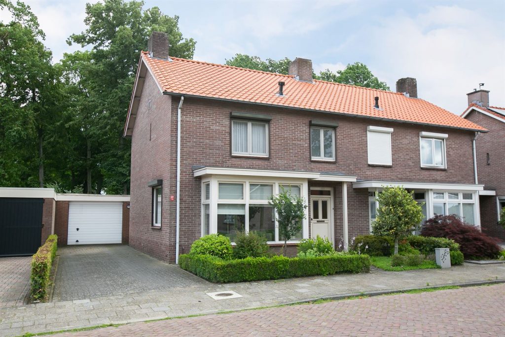 Bricknet - Woonhuis - Koop - Bernhardstraat 33 5527 AX Hapert Noord-Brabant
