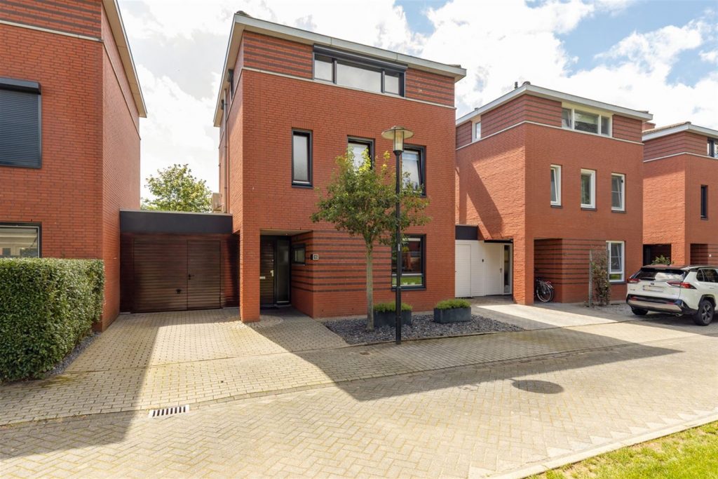 Bricknet - Woonhuis - Koop - Conrad Greindreef 15 6132 TL Sittard Limburg