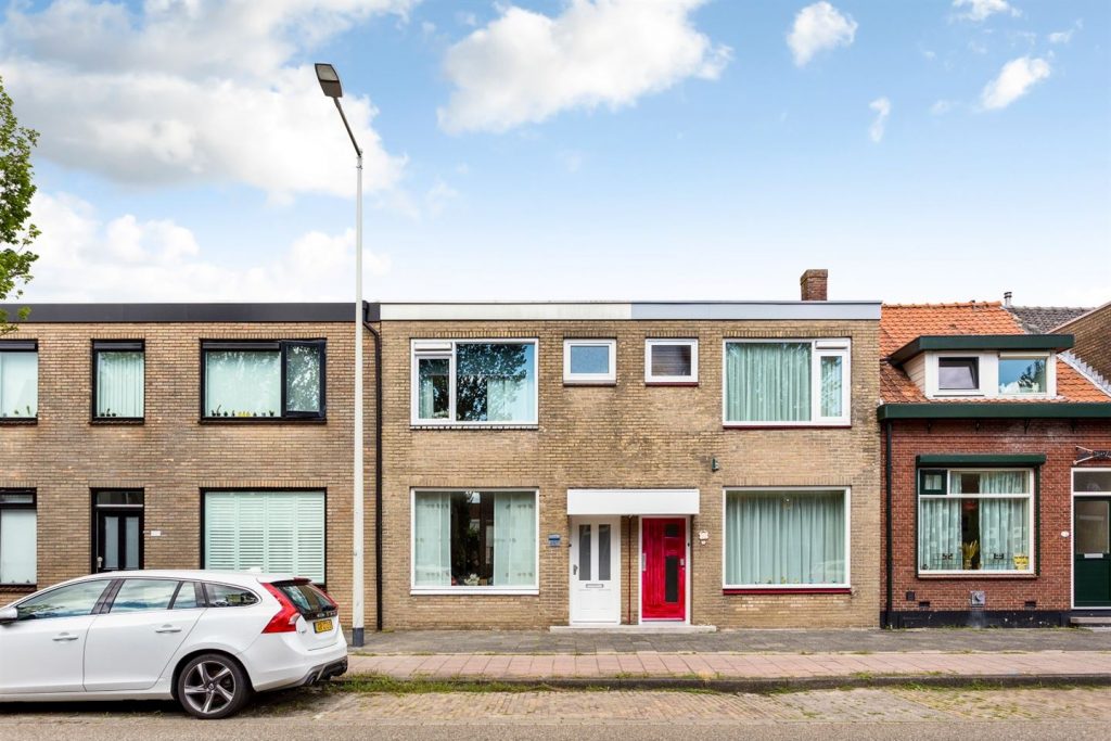 Bricknet - Woonhuis - Koop - Antwerpsestraatweg 135 4615 AN Bergen op Zoom Noord-Brabant