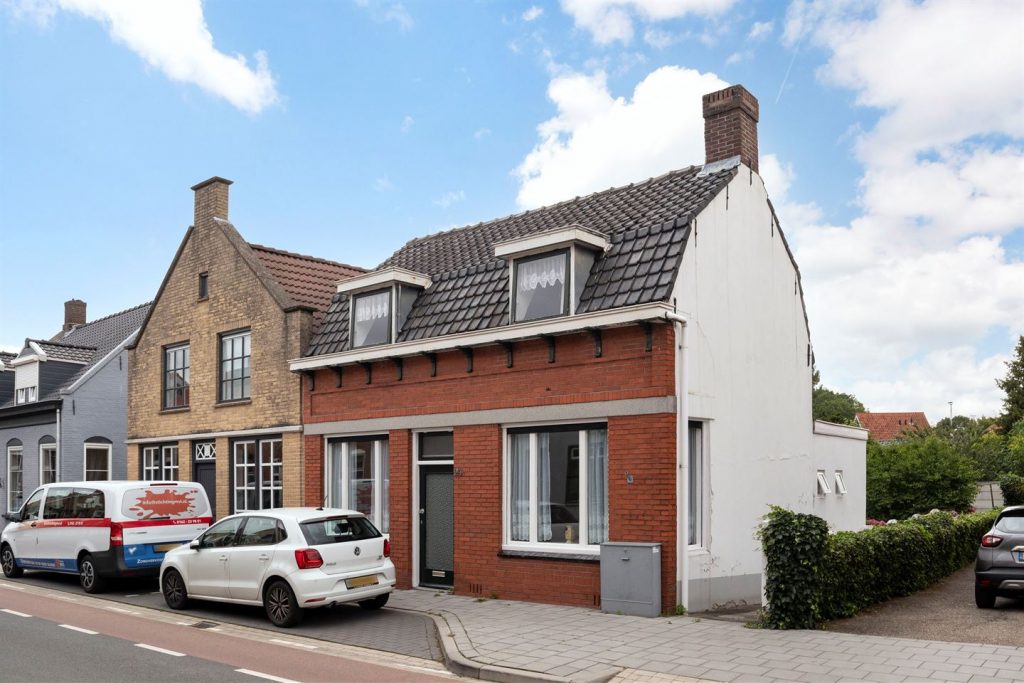 Bricknet - Woonhuis - Koop - Hoofdstraat 24 4765 CE Zevenbergschen Hoek (Gem. Moerdijk) Noord-Brabant