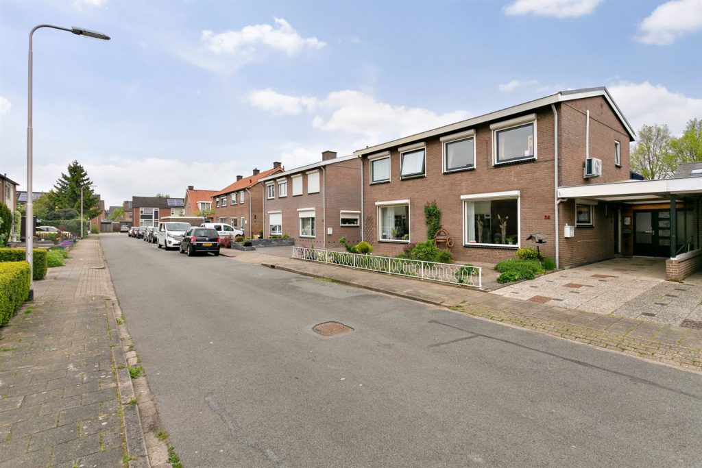 Bricknet - Woonhuis - Koop - Vicariestraat 34 6685 AN Haalderen Gelderland