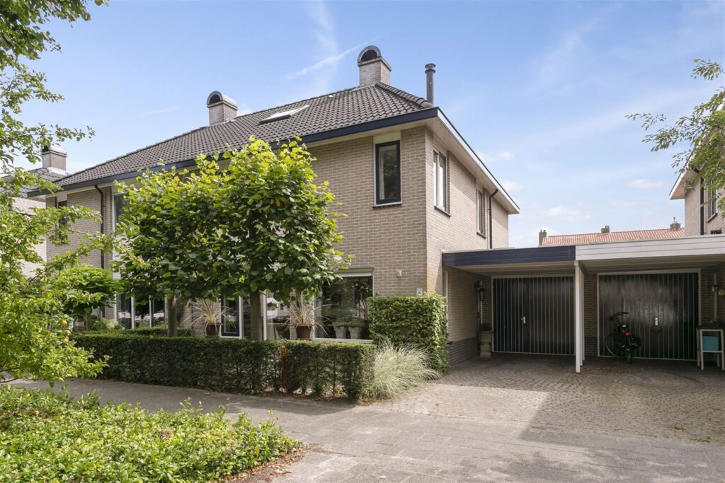Bricknet - Woonhuis - Koop - Piet Heinlaan 8 3843 EZ Harderwijk Gelderland