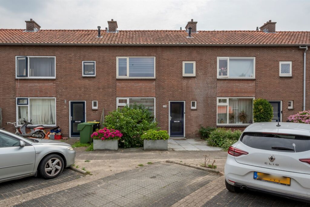 Bricknet - Woonhuis - Koop - Kastanjestraat 5 3281 CL Numansdorp Zuid-Holland