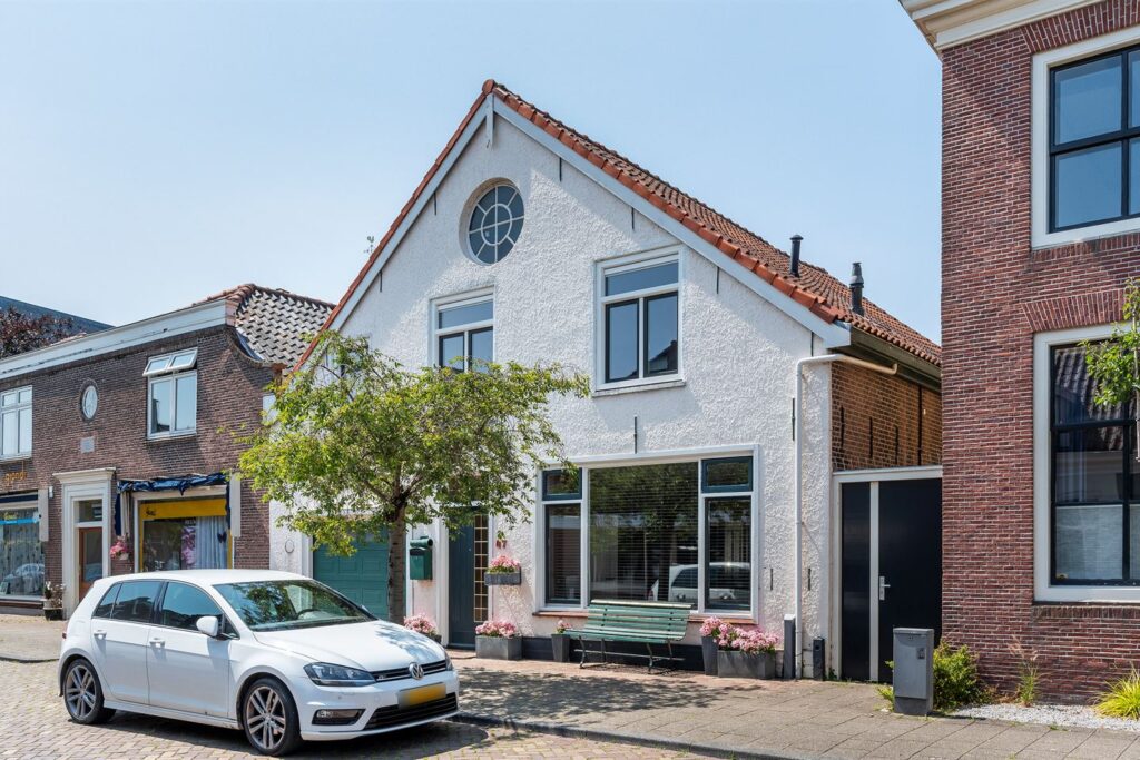 Bricknet - Woonhuis - Koop - Smitsweg 47 3222 AG Hellevoetsluis Zuid-Holland