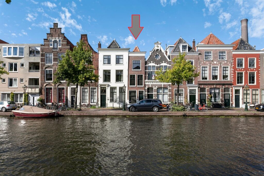 Bricknet - Woonhuis - Koop - Oude Singel 100 2312 RE Leiden Zuid-Holland