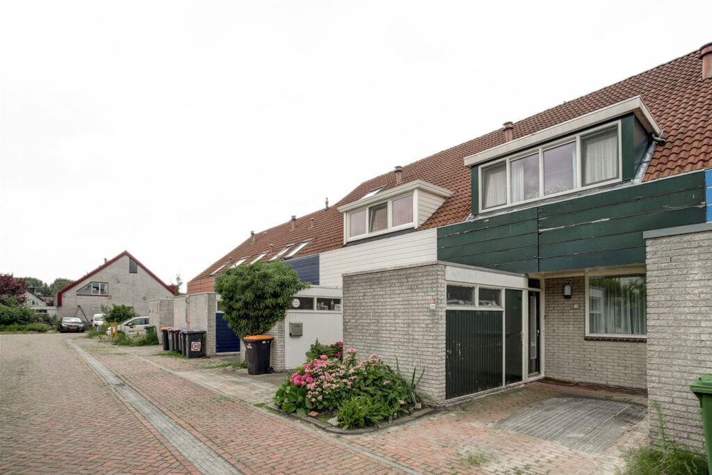 Bricknet - Woonhuis - Koop - Gondel 18 36 8243 BW Lelystad Flevoland