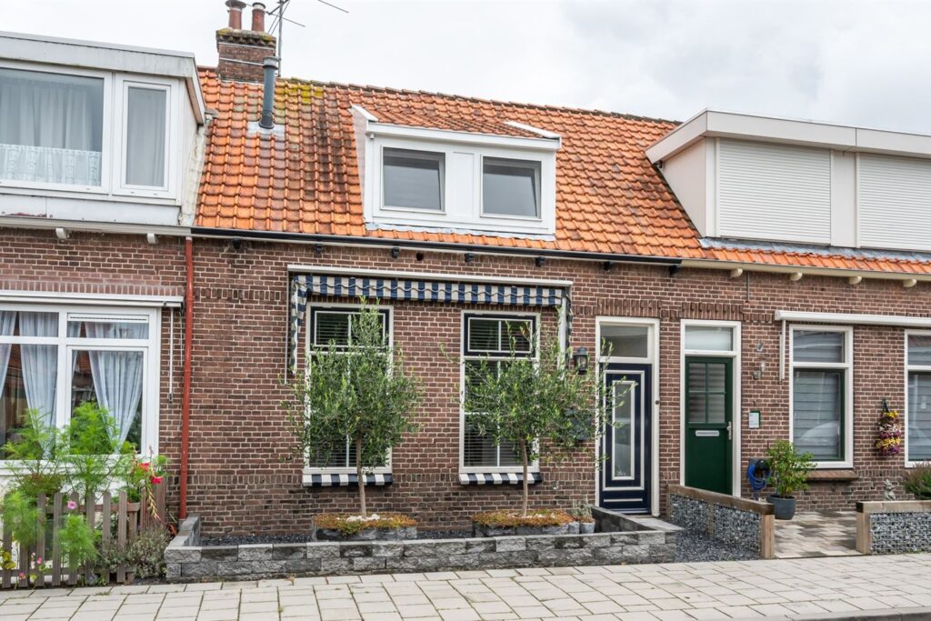 Bricknet - Woonhuis - Koop - Lijnbaanstraat 22 3241 GN Middelharnis Zuid-Holland